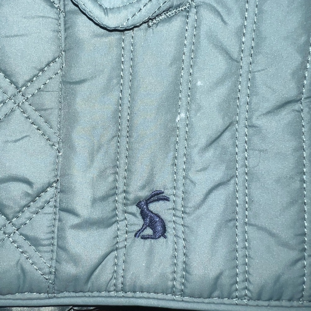 Vest - Picture 3 of 8